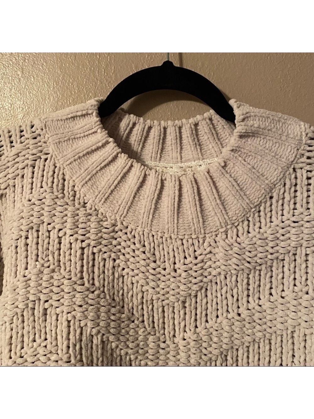 POL Cream Chevron knit Sweater small - Picture 7 of 12